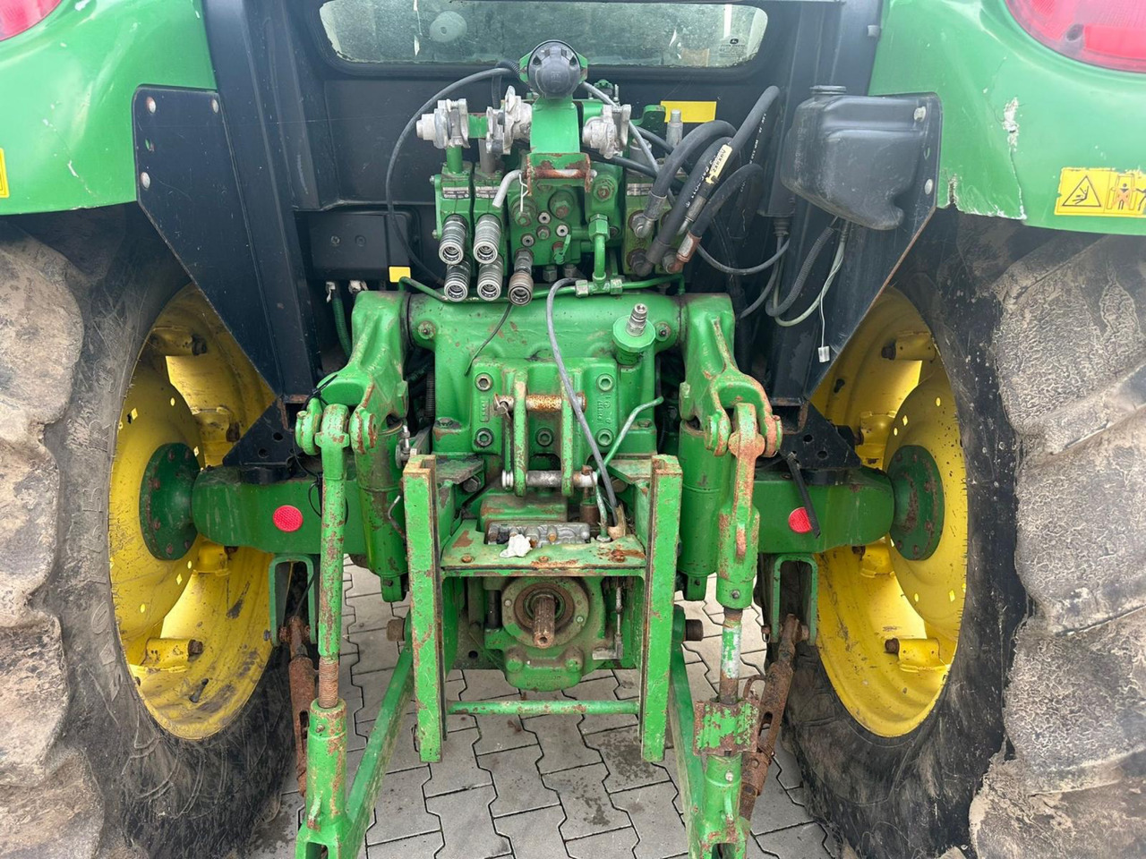 John Deere 5100 R - Трактор: снимка 4 John Deere 5100 R - Трактор: снимка 4