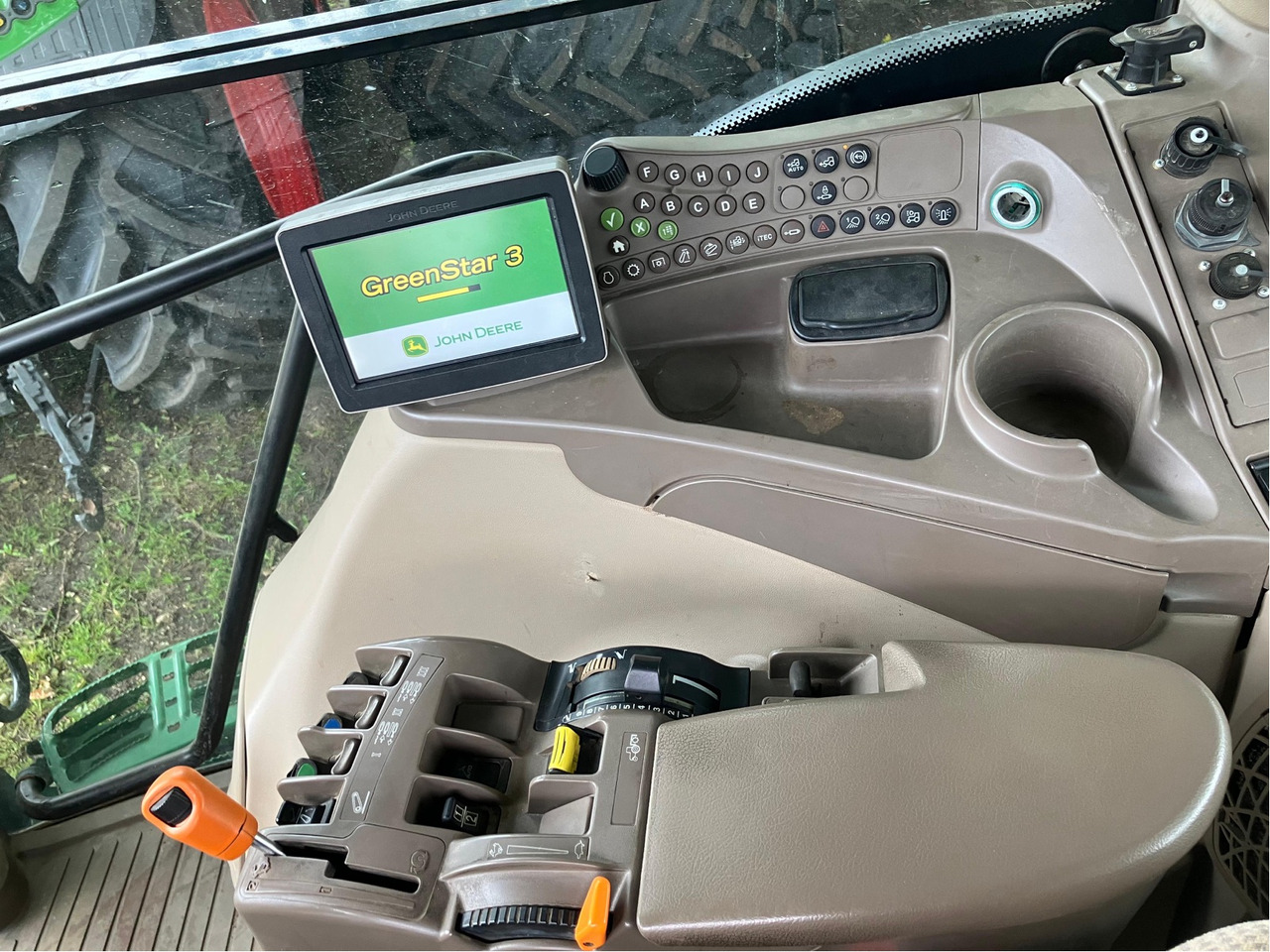 John Deere 6170 R AutoPower - Трактор: снимка 3 John Deere 6170 R AutoPower - Трактор: снимка 3