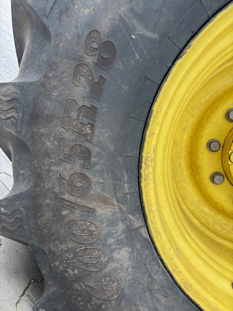 John Deere 6210 R - Трактор: снимка 4 John Deere 6210 R - Трактор: снимка 4