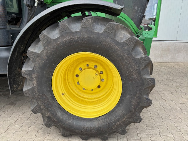 John Deere 6210 R - Трактор: снимка 3 John Deere 6210 R - Трактор: снимка 3