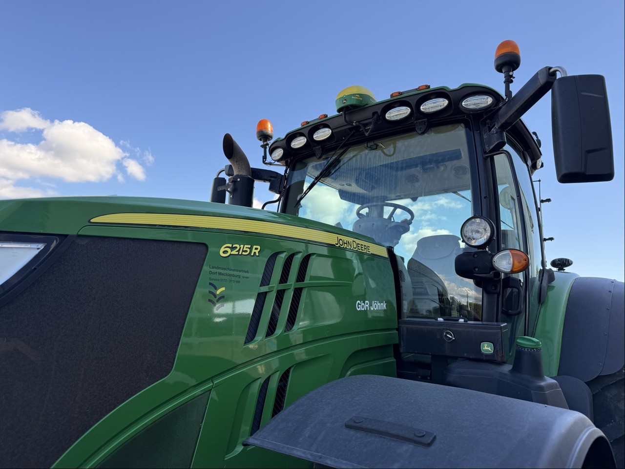John Deere 6215R - Трактор: снимка 2 John Deere 6215R - Трактор: снимка 2