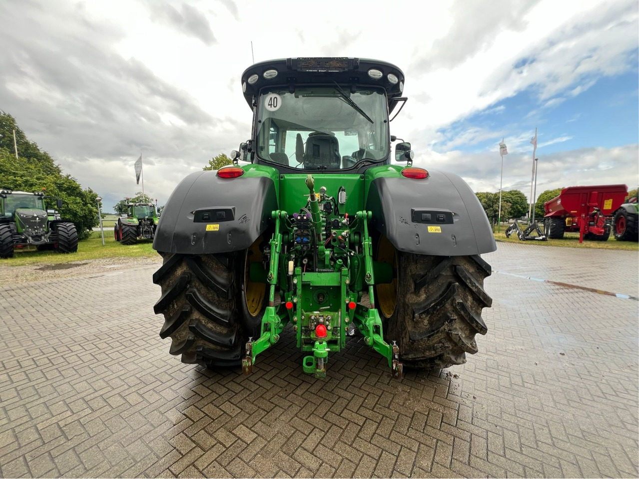 Трактор John Deere 7290R: снимка 9 Трактор John Deere 7290R: снимка 9