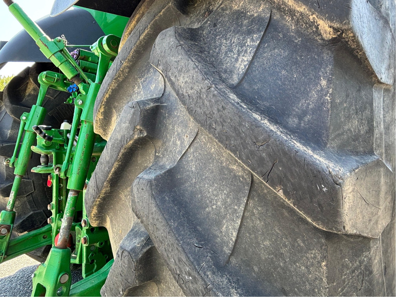 John Deere 7310 R AutoPower - Трактор: снимка 3 John Deere 7310 R AutoPower - Трактор: снимка 3