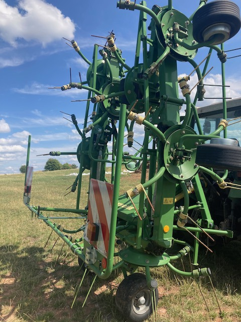 Krone KW 8.82/8 - Гребло/ Сенообръщачка: снимка 4 Krone KW 8.82/8 - Гребло/ Сенообръщачка: снимка 4
