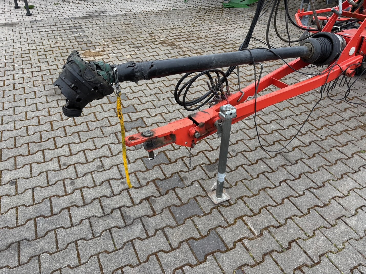 Kuhn Schwader 6632 - Гребло/ Сенообръщачка: снимка 2 Kuhn Schwader 6632 - Гребло/ Сенообръщачка: снимка 2
