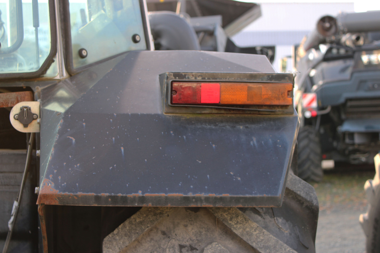 Massey Ferguson 3085 - Трактор: снимка 3 Massey Ferguson 3085 - Трактор: снимка 3