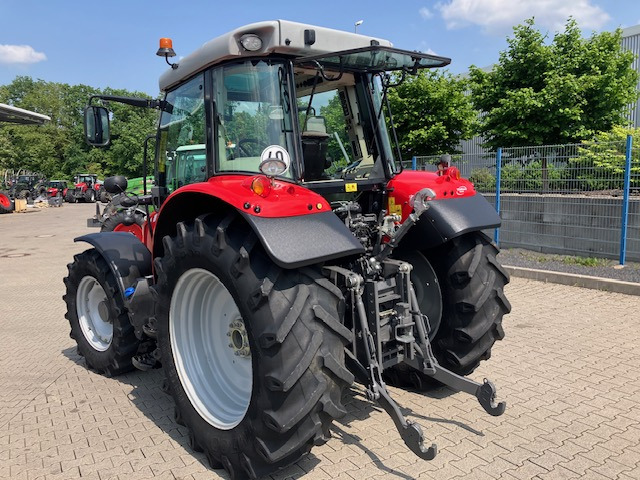 Massey Ferguson 5612 Dyna-4 - Трактор: снимка 5 Massey Ferguson 5612 Dyna-4 - Трактор: снимка 5