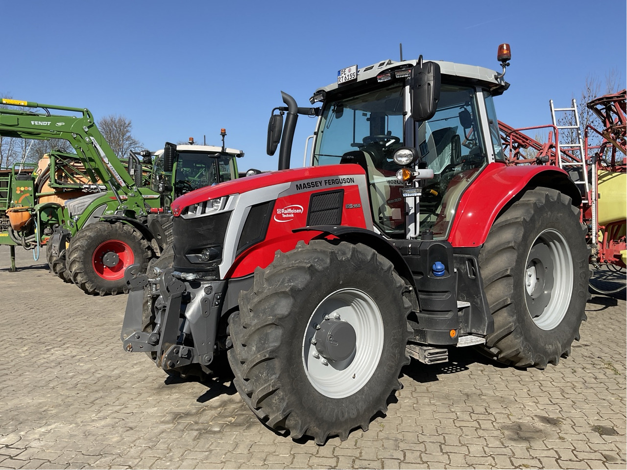 Трактор Massey Ferguson 6S.155 Dyna-VT EXCLUSIVE: снимка 1