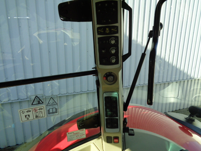 Massey Ferguson 8737 DVT Exclusive - Трактор: снимка 3 Massey Ferguson 8737 DVT Exclusive - Трактор: снимка 3