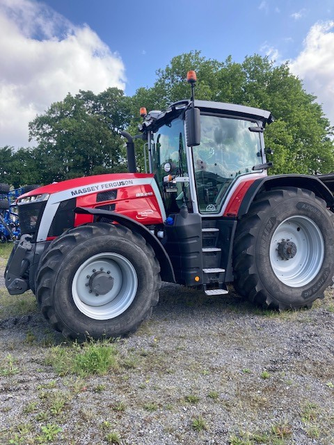 Massey Ferguson 8S.245 Dyna E-Power Excl - Трактор: снимка 1 Massey Ferguson 8S.245 Dyna E-Power Excl - Трактор: снимка 1