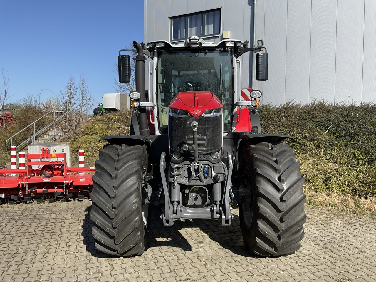 Massey Ferguson 8S.305 Dyna-VT EXCLUSIVE - Трактор: снимка 5 Massey Ferguson 8S.305 Dyna-VT EXCLUSIVE - Трактор: снимка 5