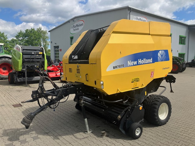 New Holland BR 7070 Crop Cutter II - Машина за сено и фураж: снимка 1 New Holland BR 7070 Crop Cutter II - Машина за сено и фураж: снимка 1