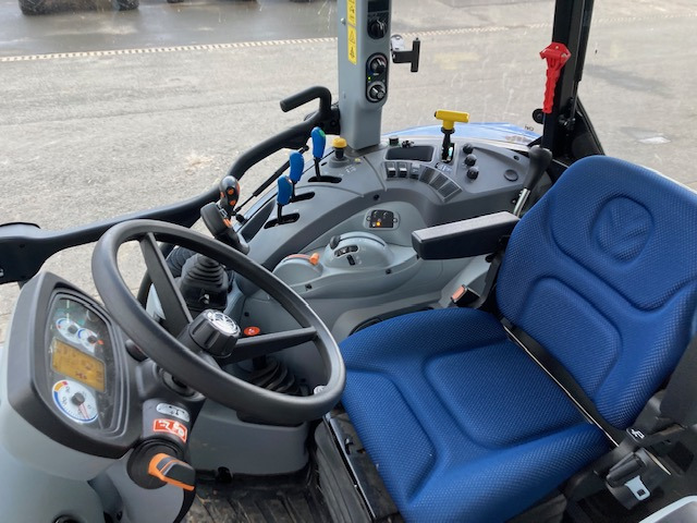 New Holland T5.100 - Трактор: снимка 5 New Holland T5.100 - Трактор: снимка 5