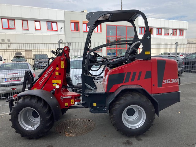 Schäffer Hoflader Typ 3630 - Колесен товарач: снимка 1 Schäffer Hoflader Typ 3630 - Колесен товарач: снимка 1