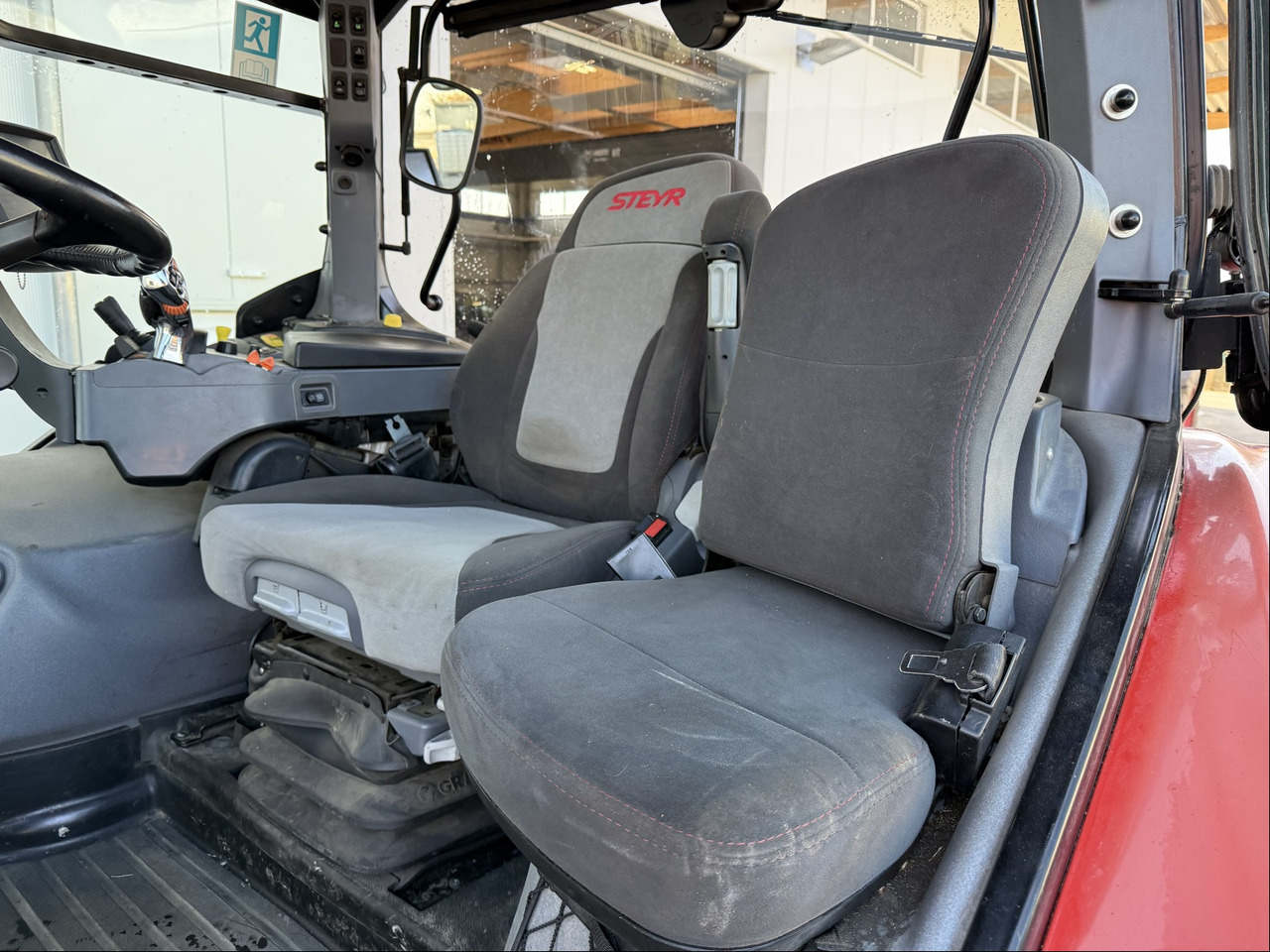 Steyr 6270 Terrus CVT - Трактор: снимка 5 Steyr 6270 Terrus CVT - Трактор: снимка 5