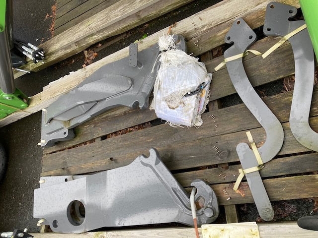 Stoll Frontladerkonsolen Fendt 700 - Челен товарач за трактор: снимка 1 Stoll Frontladerkonsolen Fendt 700 - Челен товарач за трактор: снимка 1