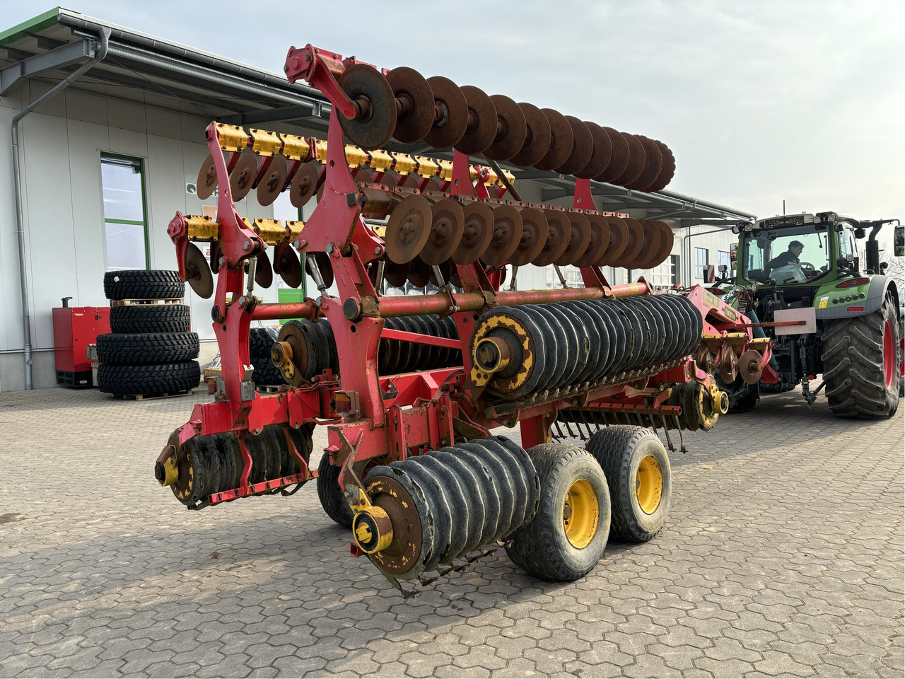 Väderstad Carrier CR 820 - Дискова брана: снимка 4 Väderstad Carrier CR 820 - Дискова брана: снимка 4