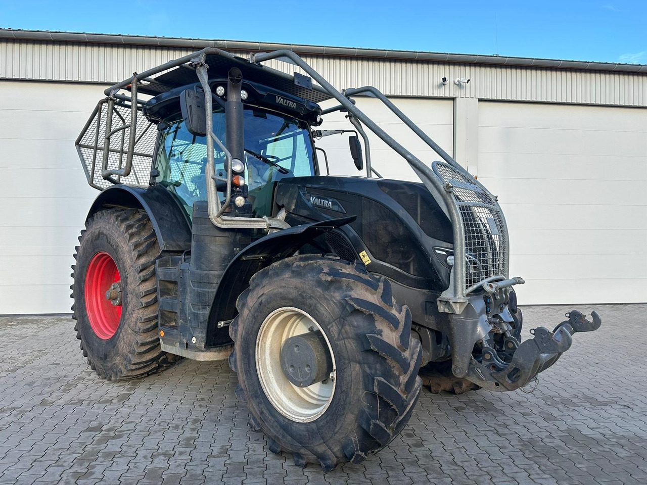 Valtra S 374 - Трактор: снимка 1 Valtra S 374 - Трактор: снимка 1