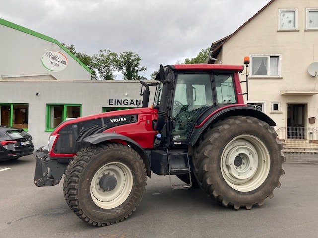 Valtra T 173 SH High Tec - Трактор: снимка 1 Valtra T 173 SH High Tec - Трактор: снимка 1