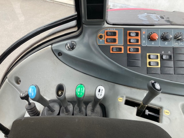 Valtra T 173 SH High Tec - Трактор: снимка 3 Valtra T 173 SH High Tec - Трактор: снимка 3