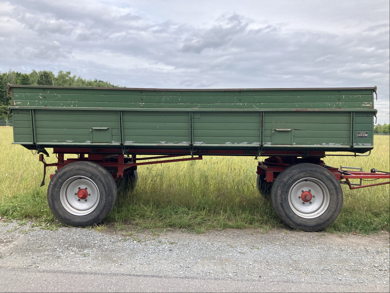 Welger FK 130 Anhänger 2-Seiten - Самосвал камион: снимка 3 Welger FK 130 Anhänger 2-Seiten - Самосвал камион: снимка 3