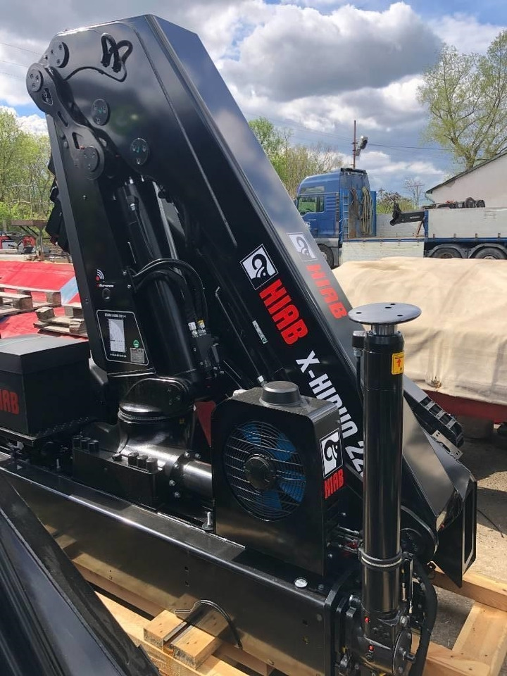 Hiab X-HiDuo 228 E-4 - Кран за камион за Камион: снимка 1 Hiab X-HiDuo 228 E-4 - Кран за камион за Камион: снимка 1