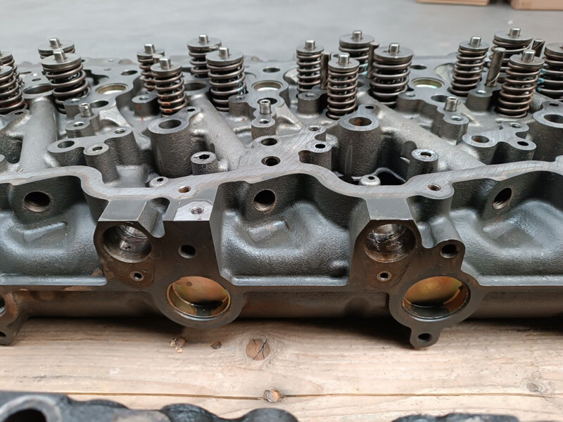 DAF XF 105 oe 1795284 EURO 5 2 SENSORS - Цилиндров блок за Камион: снимка 2 DAF XF 105 oe 1795284 EURO 5 2 SENSORS - Цилиндров блок за Камион: снимка 2