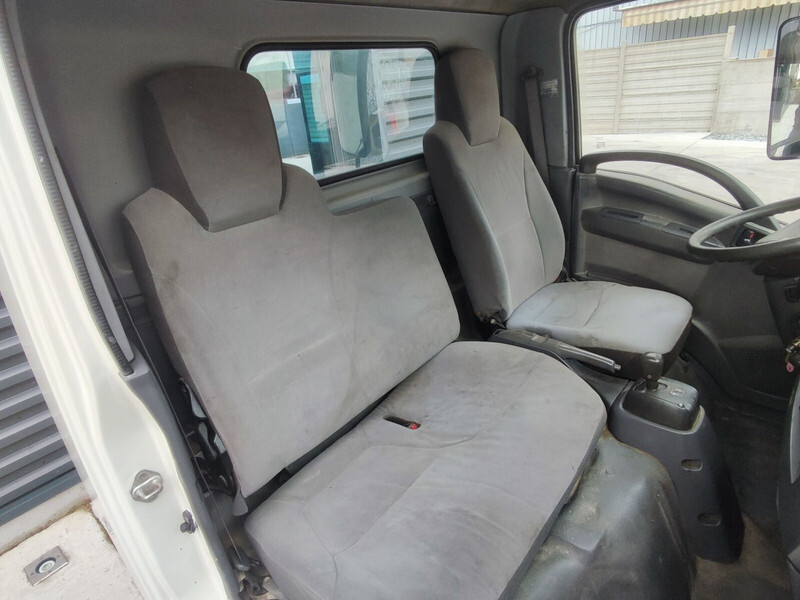 Кабина и интериор за Камион Isuzu 1815 mm: снимка 11
