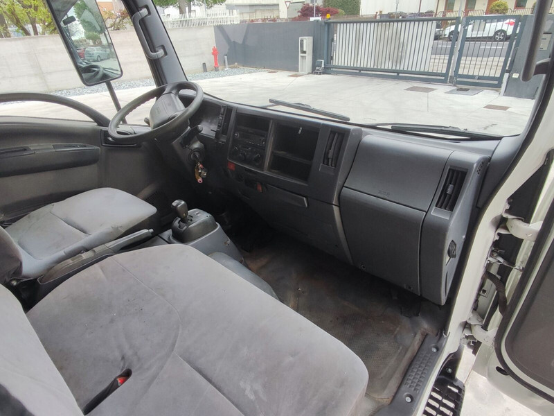 Кабина и интериор за Камион Isuzu 1815 mm: снимка 12