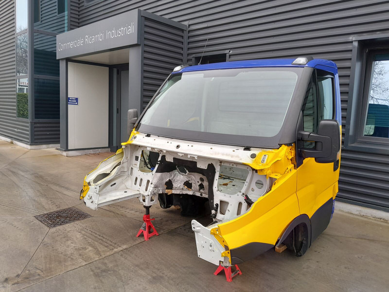 Iveco DAILY - Кабина и интериор за Камион: снимка 1 Iveco DAILY - Кабина и интериор за Камион: снимка 1