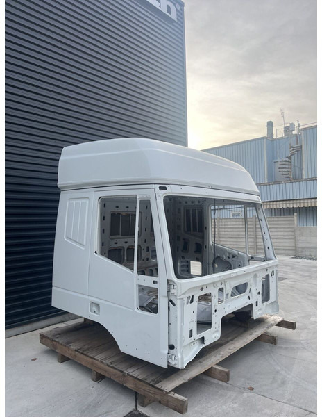 Iveco EUROSTAR - Кабина и интериор за Камион: снимка 5 Iveco EUROSTAR - Кабина и интериор за Камион: снимка 5