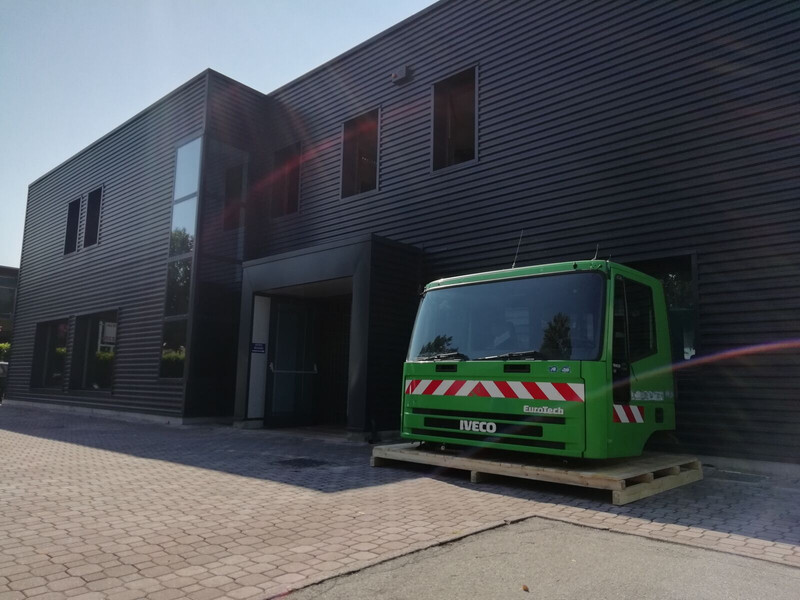 Iveco EUROTECH - EUROTRAKKER Euro 3 - Кабина и интериор за Камион: снимка 3 Iveco EUROTECH - EUROTRAKKER Euro 3 - Кабина и интериор за Камион: снимка 3