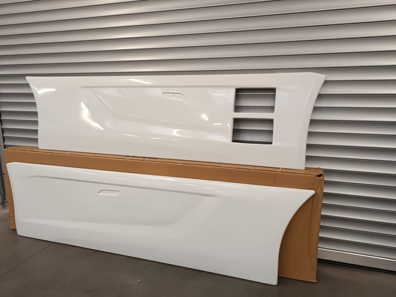 Iveco S WAY EURO 6 - ADBlue steps / scalini ADBlue - Аеродинамика/ Спойлер за Камион: снимка 5 Iveco S WAY EURO 6 - ADBlue steps / scalini ADBlue - Аеродинамика/ Спойлер за Камион: снимка 5