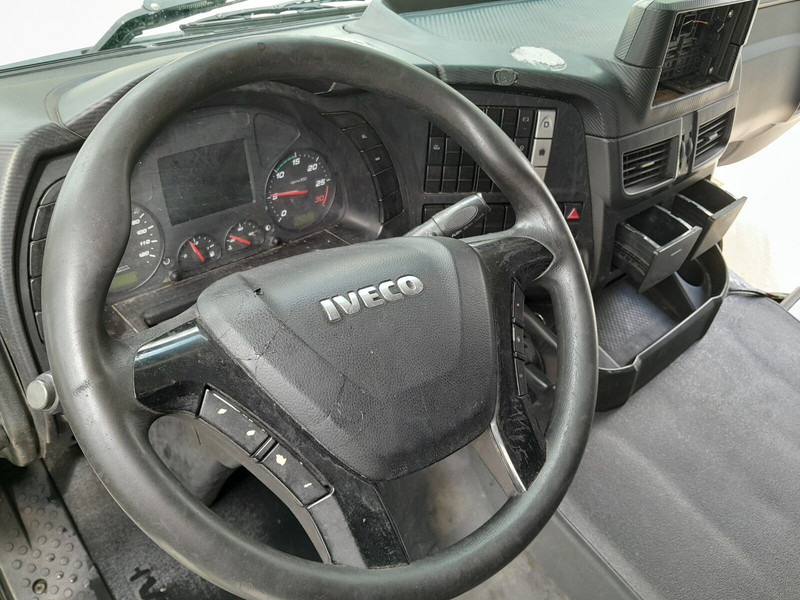 Кабина и интериор за Камион Iveco Stralis AT HI-ROAD: снимка 8