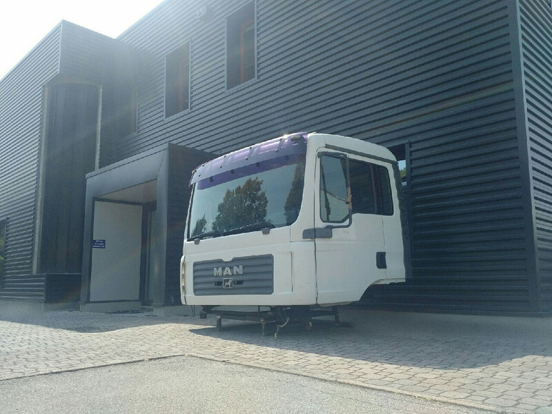 MAN TGA EURO 3 EURO 4 - Кабина и интериор за Камион: снимка 1 MAN TGA EURO 3 EURO 4 - Кабина и интериор за Камион: снимка 1
