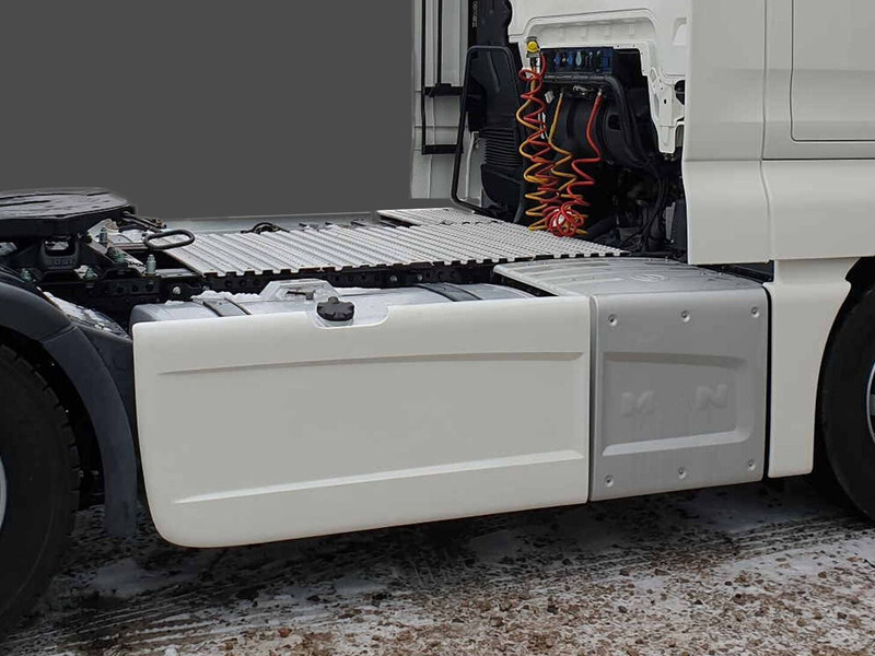 MAN TGX TGS EURO 6 Sideskirts / fairings - Аеродинамика/ Спойлер за Камион: снимка 2 MAN TGX TGS EURO 6 Sideskirts / fairings - Аеродинамика/ Спойлер за Камион: снимка 2