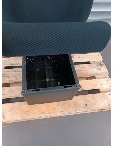 MAN TGX TGS - Седалка за Камион: снимка 4 MAN TGX TGS - Седалка за Камион: снимка 4