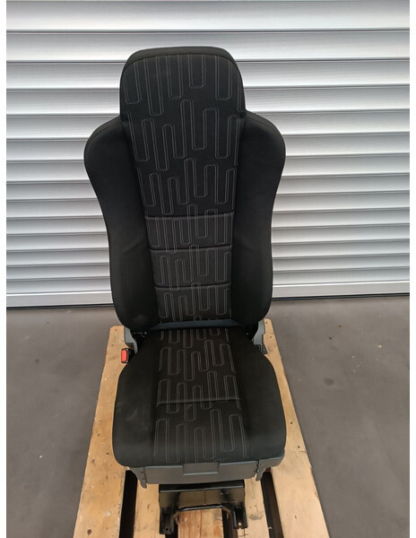 Mercedes-Benz MANUAL - Седалка за Камион: снимка 2 Mercedes-Benz MANUAL - Седалка за Камион: снимка 2