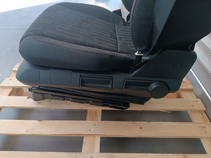 Mercedes-Benz Mechanical - Meccanico - Седалка за Камион: снимка 5 Mercedes-Benz Mechanical - Meccanico - Седалка за Камион: снимка 5