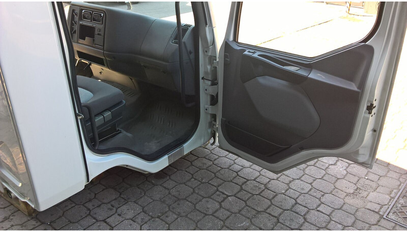 Renault MIDLUM Euro 5 - Кабина и интериор за Камион: снимка 2 Renault MIDLUM Euro 5 - Кабина и интериор за Камион: снимка 2
