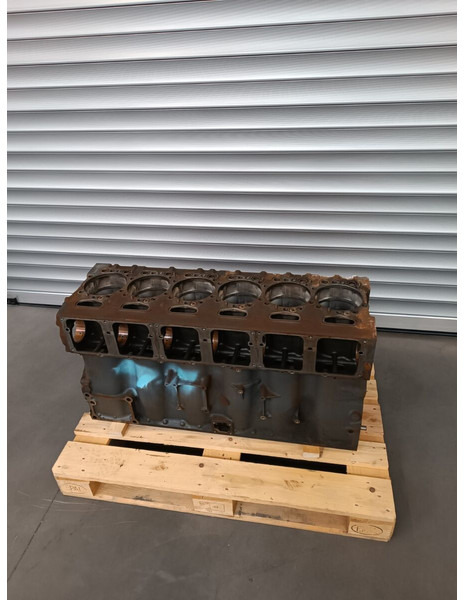 Scania - Цилиндров блок за Камион: снимка 2 Scania - Цилиндров блок за Камион: снимка 2