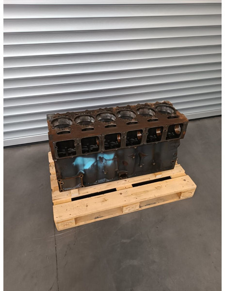 Scania - Цилиндров блок за Камион: снимка 1 Scania - Цилиндров блок за Камион: снимка 1