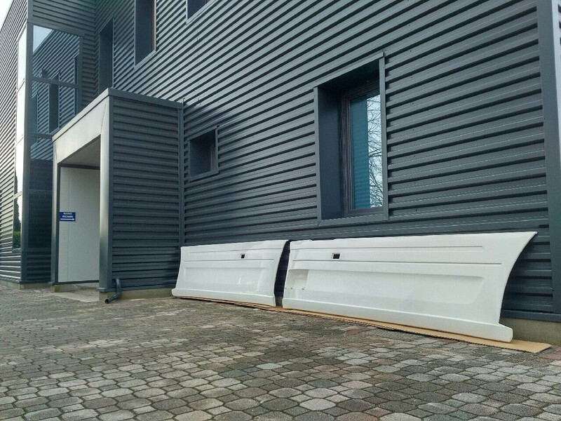 Scania R Serie Sideskirts / Fairings E3 E4 E5 E6 - Аеродинамика/ Спойлер за Камион: снимка 1 Scania R Serie Sideskirts / Fairings E3 E4 E5 E6 - Аеродинамика/ Спойлер за Камион: снимка 1