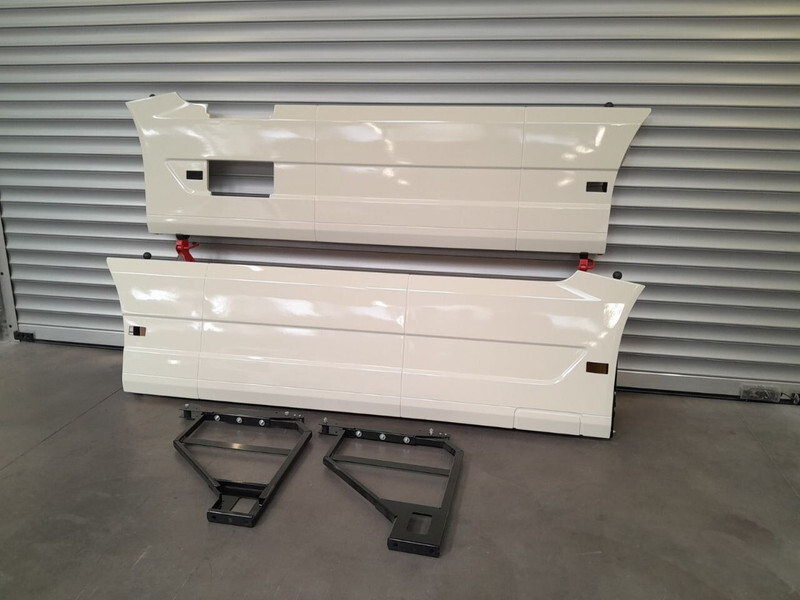 Volvo FH EURO 6 SIDESKIRT / CARENE - Аеродинамика/ Спойлер за Камион: снимка 5 Volvo FH EURO 6 SIDESKIRT / CARENE - Аеродинамика/ Спойлер за Камион: снимка 5