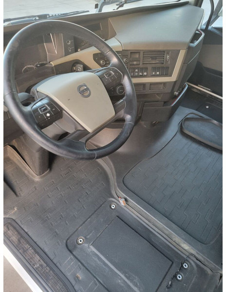 Кабина и интериор за Камион Volvo FH: снимка 11 Кабина и интериор за Камион Volvo FH: снимка 11