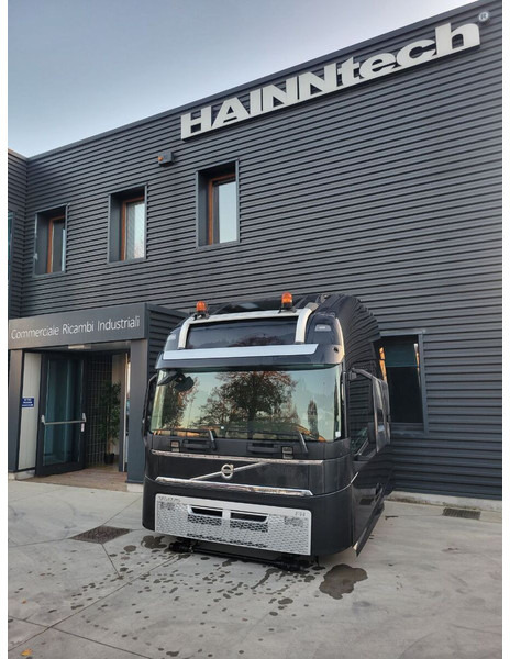 Volvo FH4 Globetrotter XL L2 H3 EURO 6 - Кабина и интериор за Камион: снимка 3 Volvo FH4 Globetrotter XL L2 H3 EURO 6 - Кабина и интериор за Камион: снимка 3