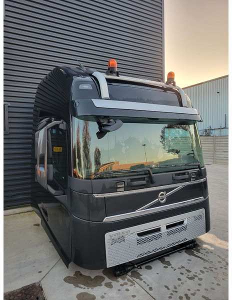 Volvo FH4 Globetrotter XL L2 H3 EURO 6 - Кабина и интериор за Камион: снимка 2 Volvo FH4 Globetrotter XL L2 H3 EURO 6 - Кабина и интериор за Камион: снимка 2