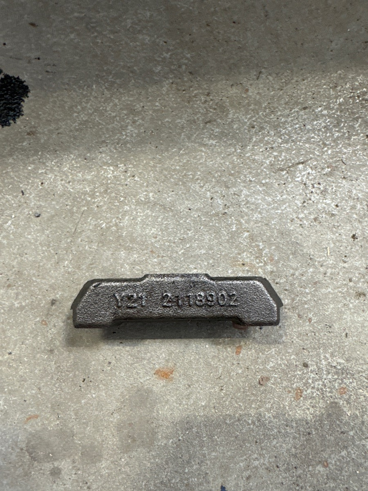 DAF BRIDGE BRACKET 2118902 - Двигател и части за Камион: снимка 1 DAF BRIDGE BRACKET 2118902 - Двигател и части за Камион: снимка 1