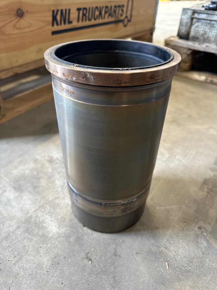 DAF CYLINDERS 1935136 - Двигател и части за Камион: снимка 2 DAF CYLINDERS 1935136 - Двигател и части за Камион: снимка 2