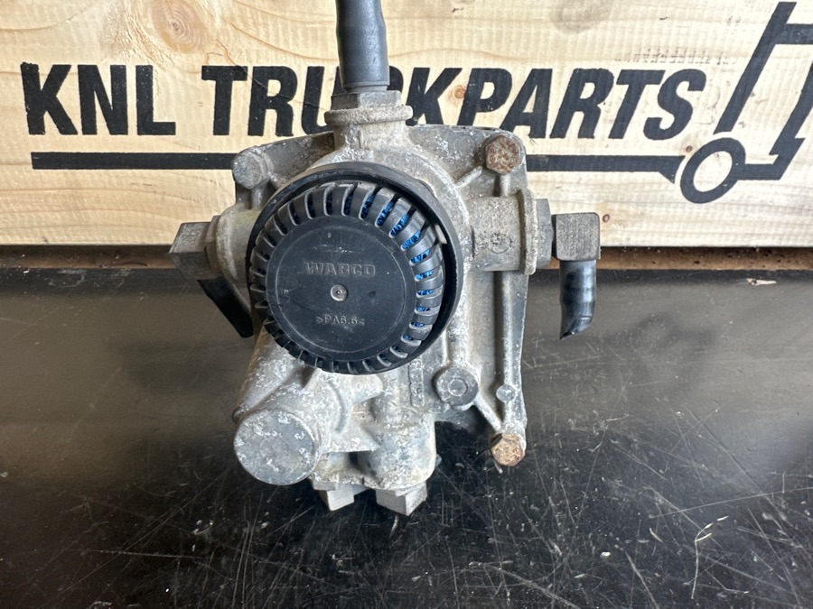 DAF VALVE 1448019 - Спирачен клапан за Камион: снимка 2 DAF VALVE 1448019 - Спирачен клапан за Камион: снимка 2